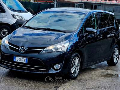 Toyota Verso Business Grigio usata Perugia
