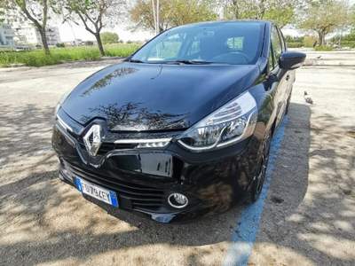 Renault Clio S&S 5P. Energy Duel 2016 Nero usata Barletta