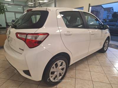 Toyota Yaris 5 porte Business Bianco usata Castel Gandolfo