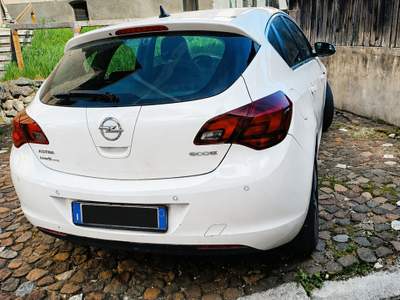 Opel Astra Buone condizioni, non fumatore, in ordine usata Cerro al Lambro