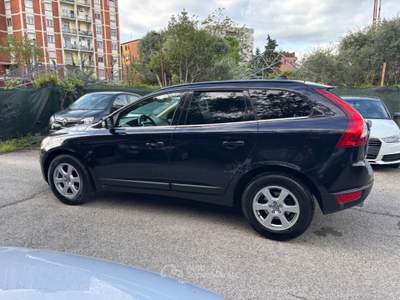 Volvo XC60 XC 60 D5 AWD Momentum Nero usata Bologna