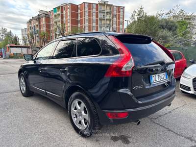 Volvo XC60 XC 60 D5 AWD Momentum Nero usata Bologna