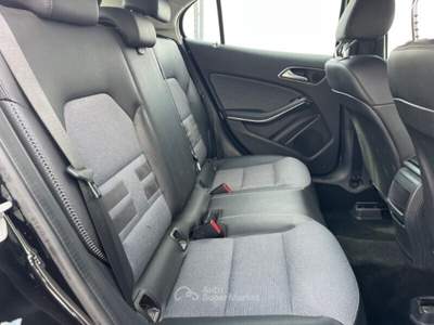 Mercedes-Benz GLA GLA 180 d Sport Nero usata Montecatini-Terme