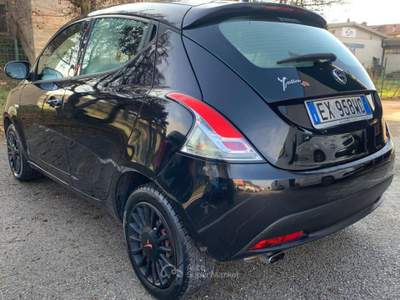 Lancia Ypsilon 1.2 69 CV 5 porte GPL Ecochic Gold Nero usata Città di Castello