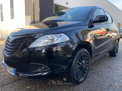 Lancia Ypsilon 1.2 69 CV 5 porte GPL Ecochic Gold Nero usata Città di Castello