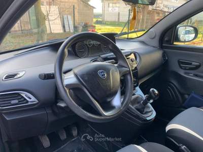 Lancia Ypsilon 1.2 69 CV 5 porte GPL Ecochic Gold Nero usata Città di Castello