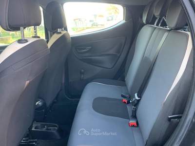 Lancia Ypsilon 1.2 69 CV 5 porte GPL Ecochic Gold Nero usata Città di Castello