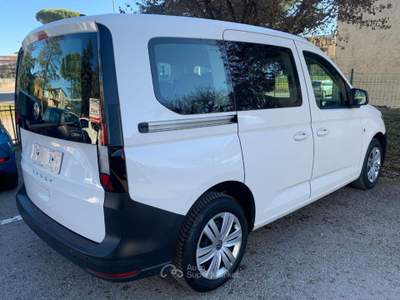 Volkswagen Caddy 2.0 TDI 102 CV Life 7 Posti Bianco usata Città di Castello