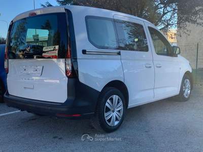 Volkswagen Caddy 2.0 TDI 102 CV Life 7 Posti Bianco usata Città di Castello