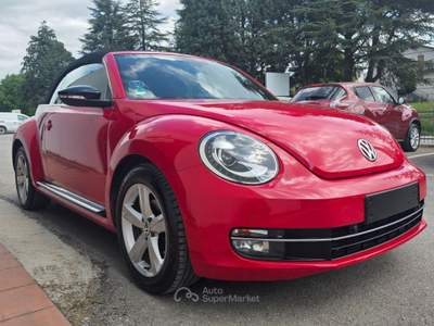Volkswagen Maggiolino Cabrio 2.0 TDI Sport  6 marce FARI LED Rosso usata Città di Castello