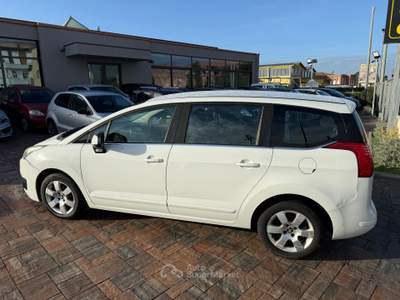Peugeot 5008 7 posti Bianco usata Cascina