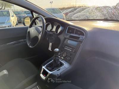 Peugeot 5008 7 posti Bianco usata Cascina
