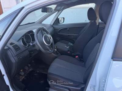 Kia Venga 1.4 CVVT Easy Bianco usata Strambino