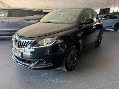 Lancia Ypsilon 1.0 FireFly 5 porte S&S Hybrid Ecochic Gold Nero usata ROVIGO