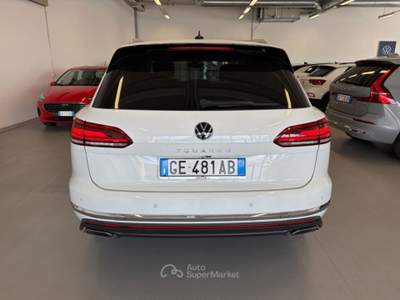 Volkswagen Touareg 3.0 V6 DIESEL 231cv CAMBIO AUTO. - STEERING PACK Bianco usata Alba
