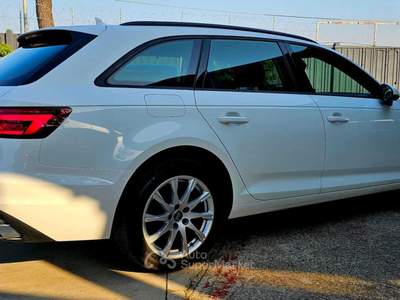 Audi A4 iva esposta deducibile unico proprietario Bianco usata Modugno