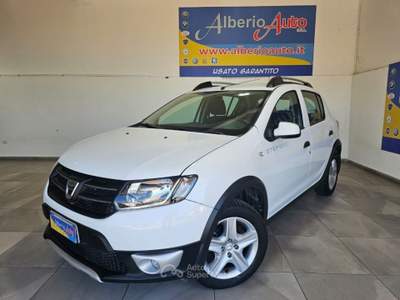 Dacia Sandero Stepway 1.5 dCi 8V 90CV Start&Stop Prestige Bianco usata ADRANO