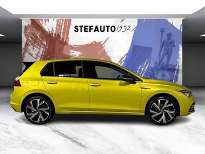 Volkswagen Golf VIII 2020 -  1.5 etsi evo Style 130cv dsg Giallo usata Bologna