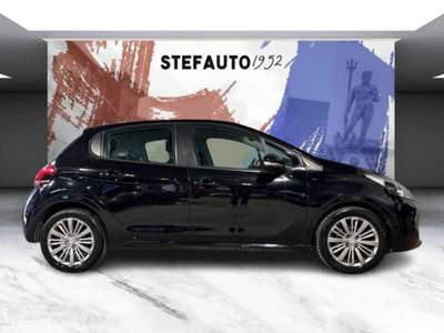 Peugeot 208 -  5p 1.2 puretech Access gpl 82cv Nero usata Bologna