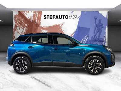 Peugeot 2008 II 2023 -  1.2 hybrid Edition 110cv e-dcs6 Blu/Azzurro usata Bologna