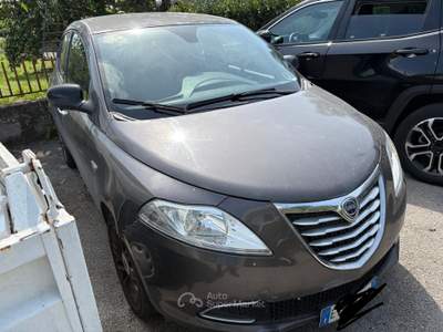 Lancia Ypsilon Veicolo non fumatore Grigio usata Somma vesuviana