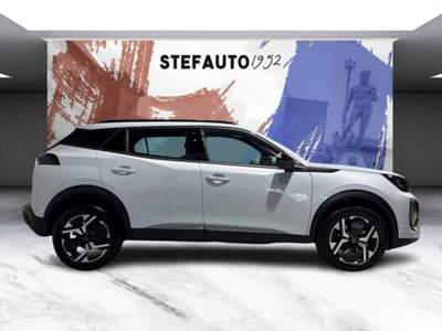 Peugeot 2008 II 2023 -  1.2 hybrid Allure 110cv e-dcs6 Bianco usata Bologna