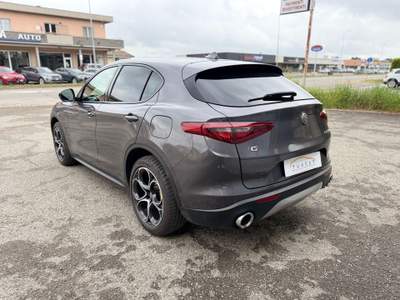 Alfa Romeo Stelvio Alfa Romeo Stelvio 2.2 B-Tech #10543 Grigio usata Rottofreno
