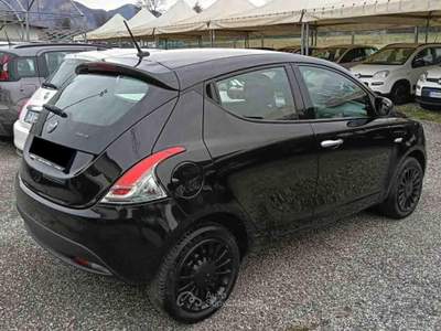 Lancia Ypsilon 1.0 FireFly 5 porte S&S Hybrid Silver Plus Nero usata Frosinone