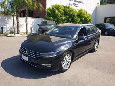 Volkswagen Passat 2.0 TDI DSG Business Nero usata Taranto