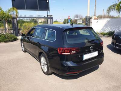 Volkswagen Passat 2.0 TDI DSG Business Nero usata Taranto