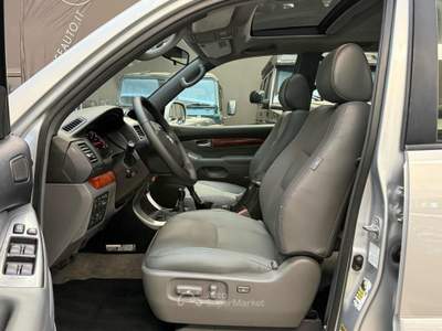 Toyota Land Cruiser 3.0 D-4D 16V cat 5 porte aut. Wagon Argento usata Bologna