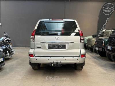 Toyota Land Cruiser 3.0 D-4D 16V cat 5 porte aut. Wagon Argento usata Bologna