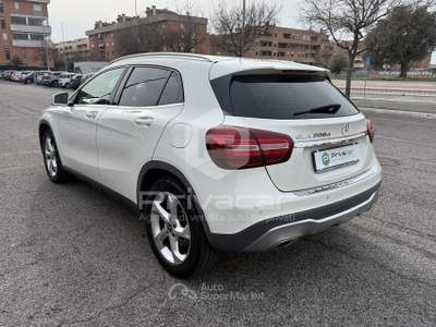 Mercedes-Benz GLA MERCEDES GLA 200 d Automatic Sport Bianco usata Roma