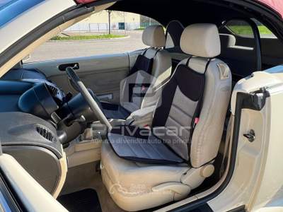 Volkswagen New Beetle VOLKSWAGEN New Beetle 1.6 Cabrio Bianco usata Carpi