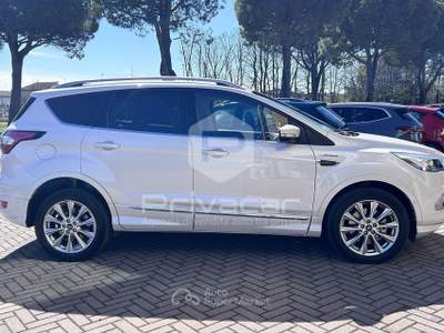 Ford Kuga FORD Kuga 2.0 TDCI 150 CV S&S 4WD Powershift Vignale Bianco usata Abano Terme