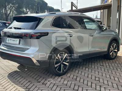 Volkswagen Tiguan VOLKSWAGEN Tiguan 1.5 eTSI 150 CV ACT DSG Elegance Grigio usata Abano Terme