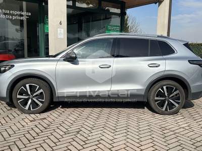 Volkswagen Tiguan VOLKSWAGEN Tiguan 1.5 eTSI 150 CV ACT DSG Elegance Grigio usata Abano Terme
