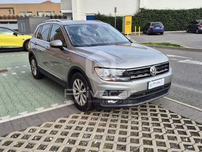 Volkswagen Tiguan VOLKSWAGEN Tiguan 1.6 TDI SCR Urban BlueMotion Technology Grigio usata Torino