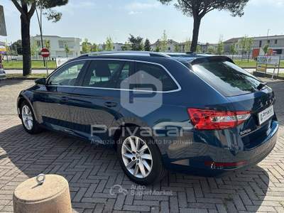 Skoda Superb SKODA Superb 2.0 TDI EVO 150 CV SCR DSG Wagon Executive Blu/Azzurro usata Abano Terme