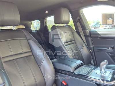 Land Rover Range Rover Evoque LAND ROVER Range Rover Evoque 2.0D I4-L.Flw 150 CV AWD Auto R-Dynamic S Bianco usata San Benedetto del Tronto