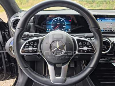 Mercedes-Benz Classe A MERCEDES A 180 d Automatic Sport Nero usata CATANZARO