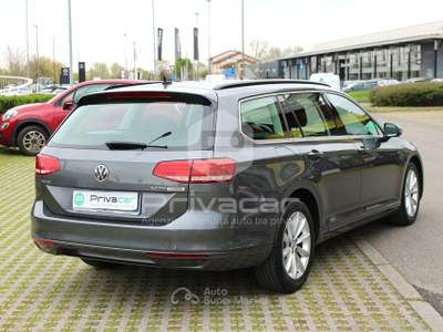 Volkswagen Passat VOLKSWAGEN Passat Variant 2.0 TDI DSG Business BlueMotion Tech Grigio usata Reggio nell'Emilia