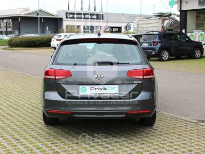 Volkswagen Passat VOLKSWAGEN Passat Variant 2.0 TDI DSG Business BlueMotion Tech Grigio usata Reggio nell'Emilia