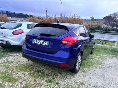 Ford Focus adatta a neo patentati Blu/Azzurro usata Terni