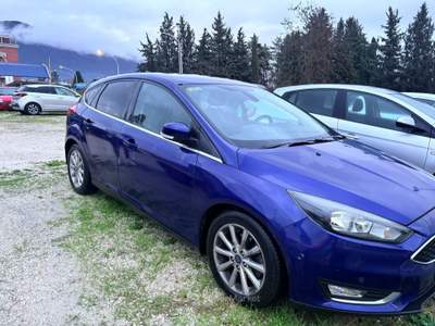 Ford Focus adatta a neo patentati Blu/Azzurro usata Terni