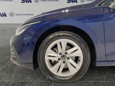 Volkswagen Golf 1.0 eTSI 110CV DSG Life (MHEV) Blu/Azzurro usata Ravenna