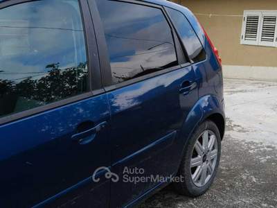 Ford Fiesta Consumi ridottissimi  IDONEA PER NEOPATENTATI UNICO PROPRIETARIO usata Grottaminarda