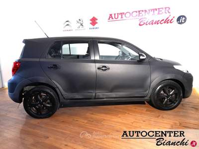 Toyota Urban Cruiser 1.4 d-4d Luxury Awd Nero usata Castelnovo ne' Monti