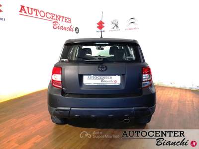 Toyota Urban Cruiser 1.4 d-4d Luxury Awd Nero usata Castelnovo ne' Monti