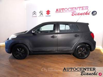 Toyota Urban Cruiser 1.4 d-4d Luxury Awd Nero usata Castelnovo ne' Monti